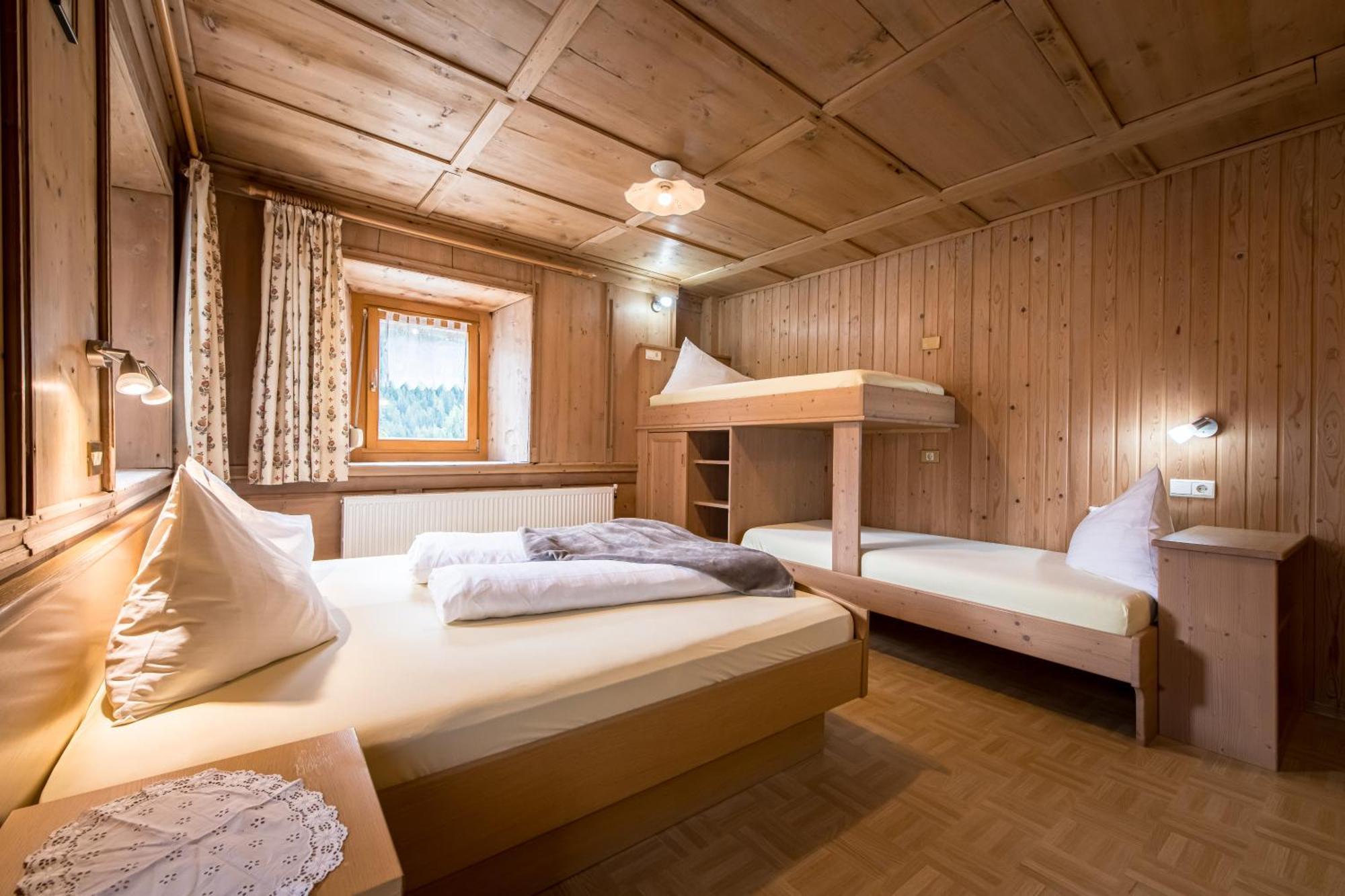 Oberwirt Hotell Selva dei Molini Exteriör bild