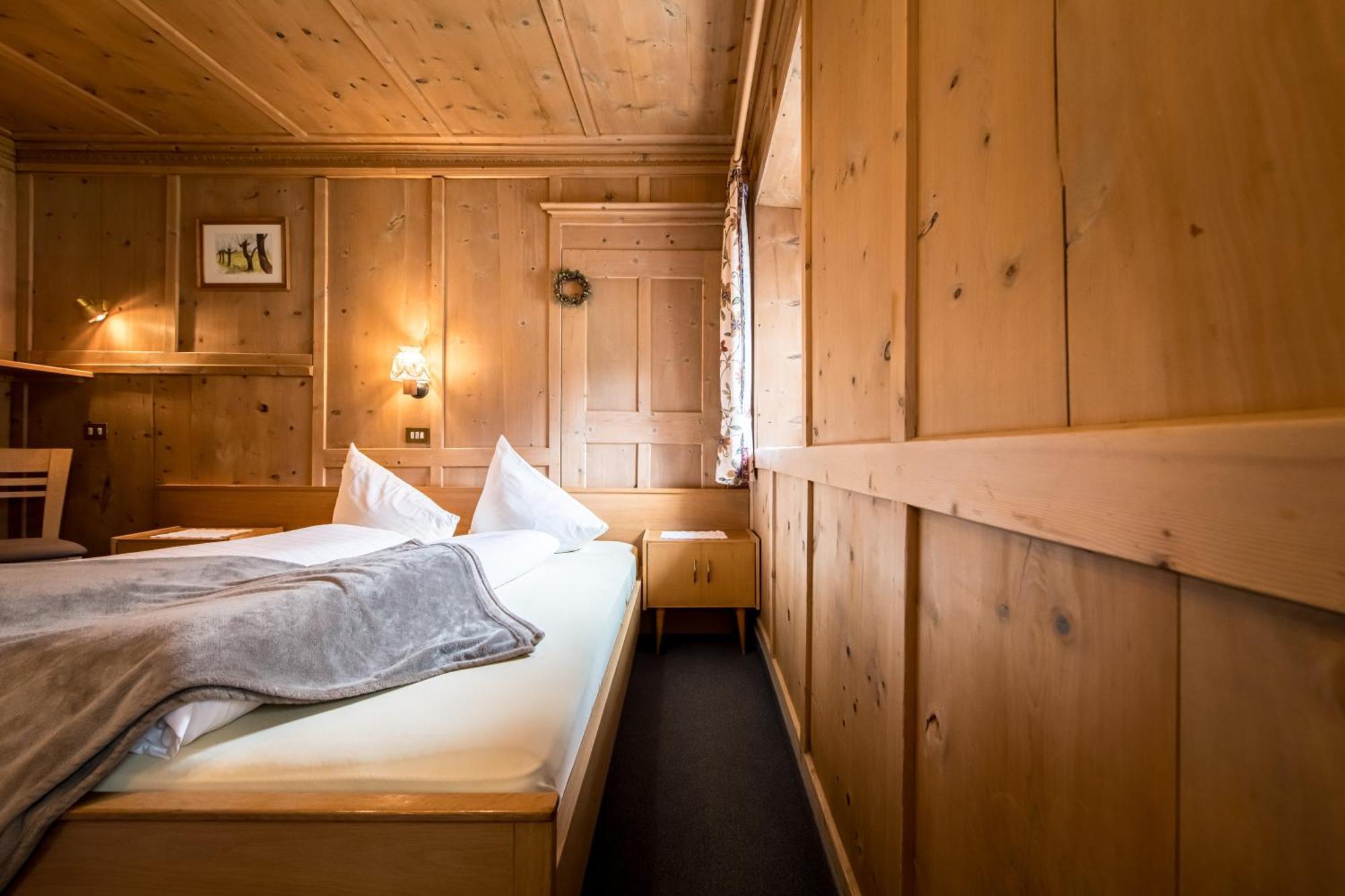 Oberwirt Hotell Selva dei Molini Exteriör bild